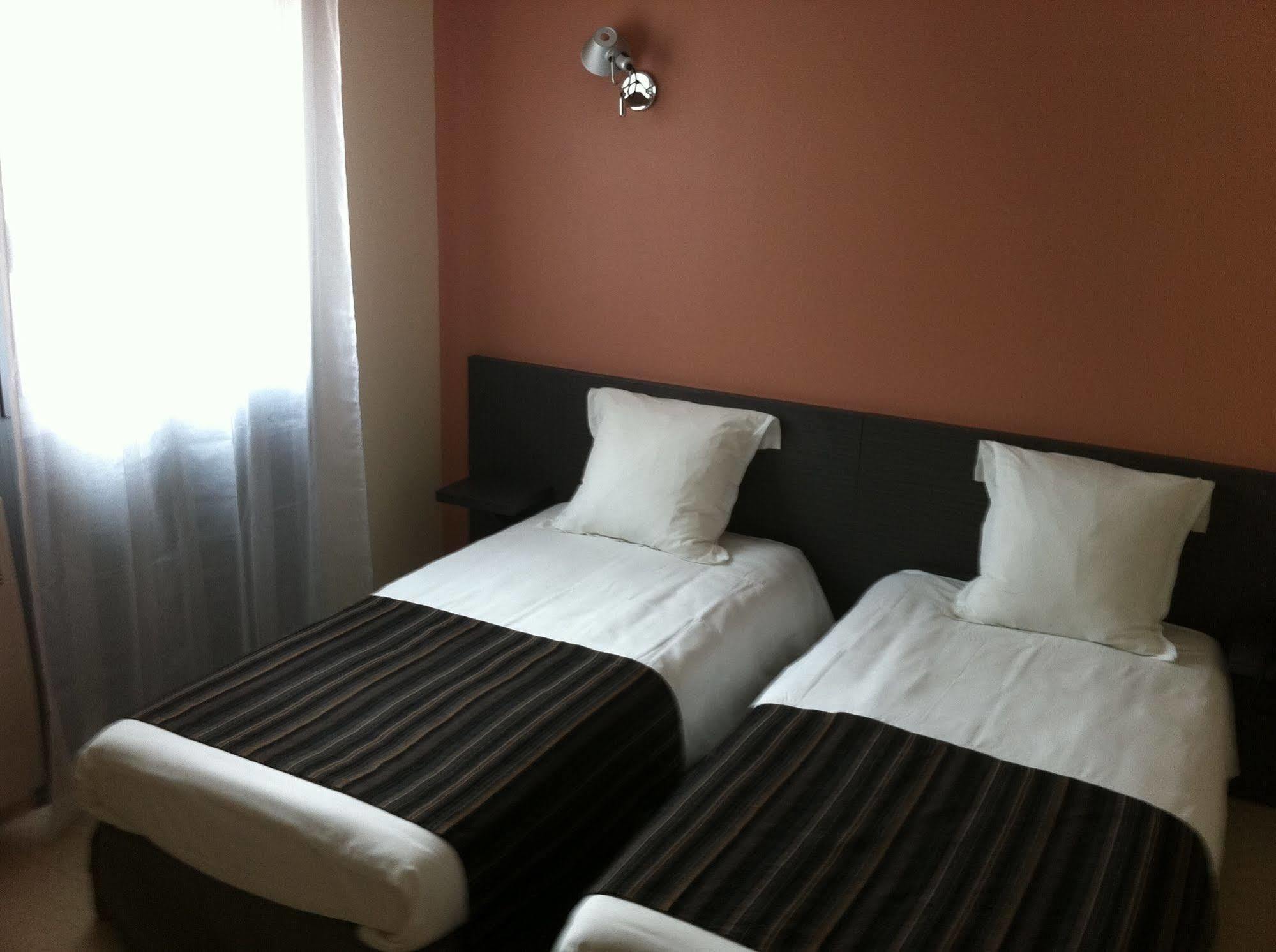Fasthotel Le Rale Des Genets - Un Hotel Fh Collection Dun-sur-Meuse Buitenkant foto